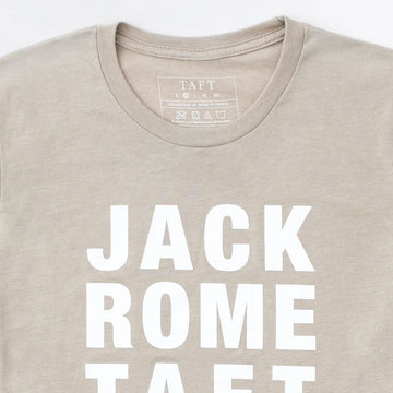 Icon T-shirt in Wheat neck close up